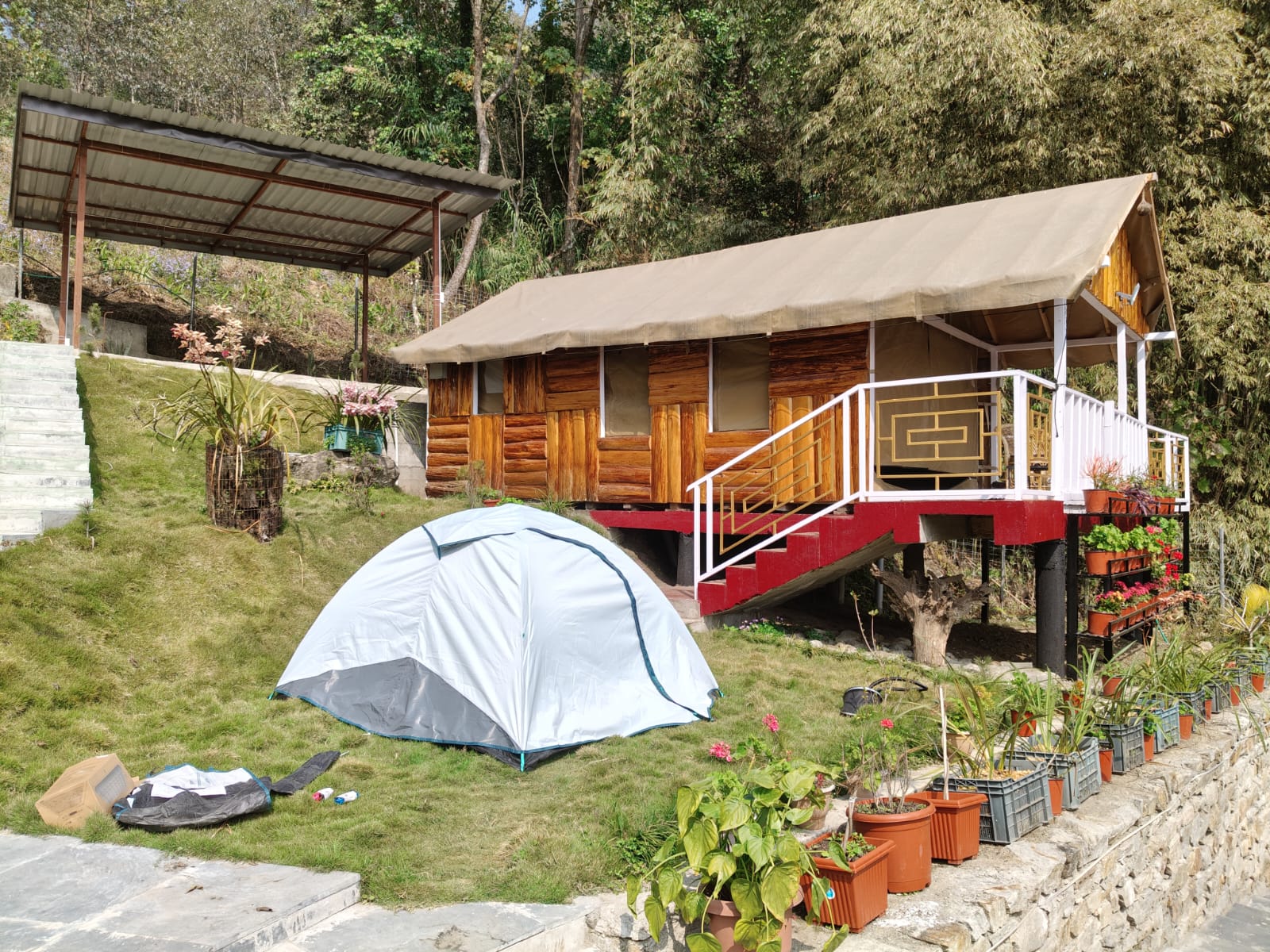 Tents & Mountain Wellness Pods - 3